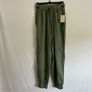 NWT Universal Thread Green High Rise Joggers Size XS
